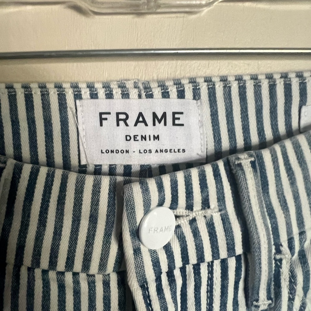 ***SOLD***Frame Le Crop Mini Boot Jeans